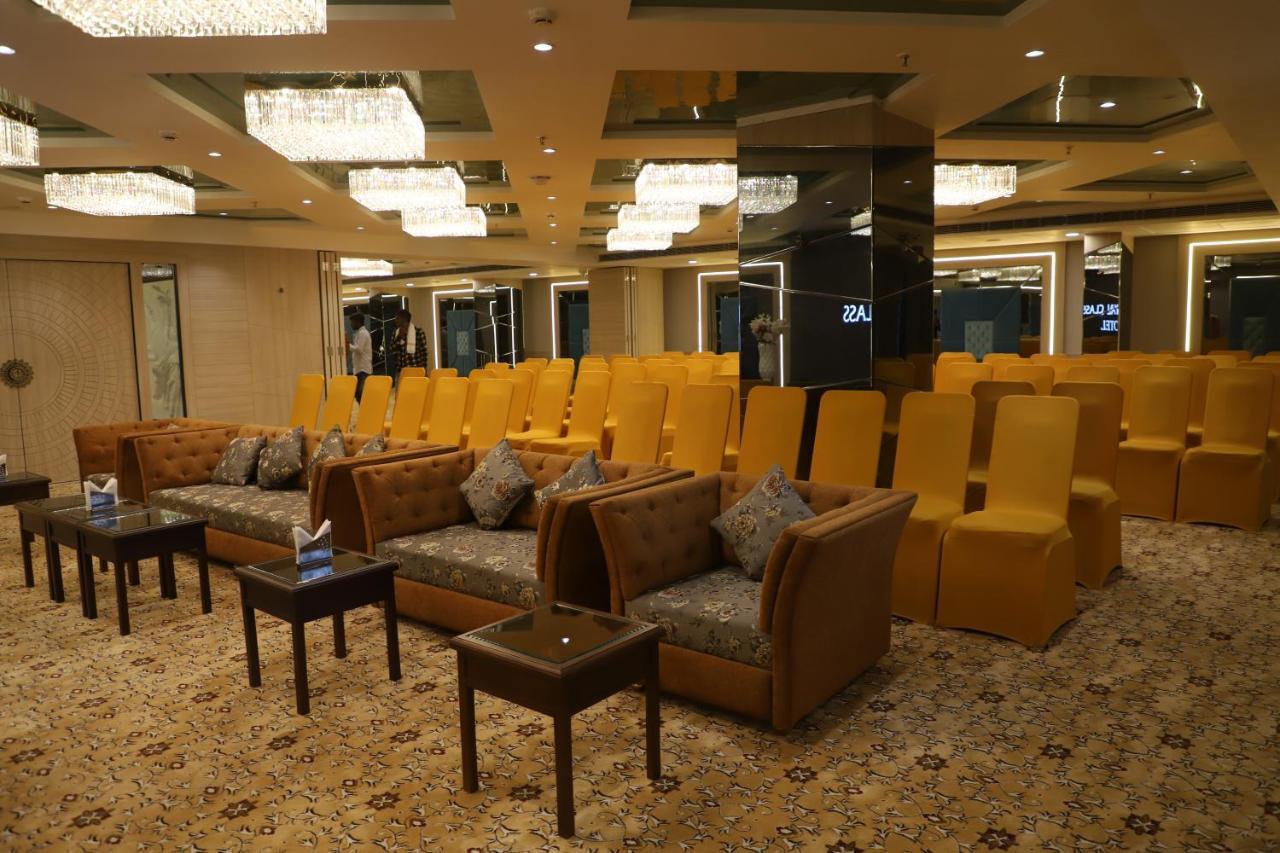 The Royal Class Hotel 瓜廖尔 外观 照片