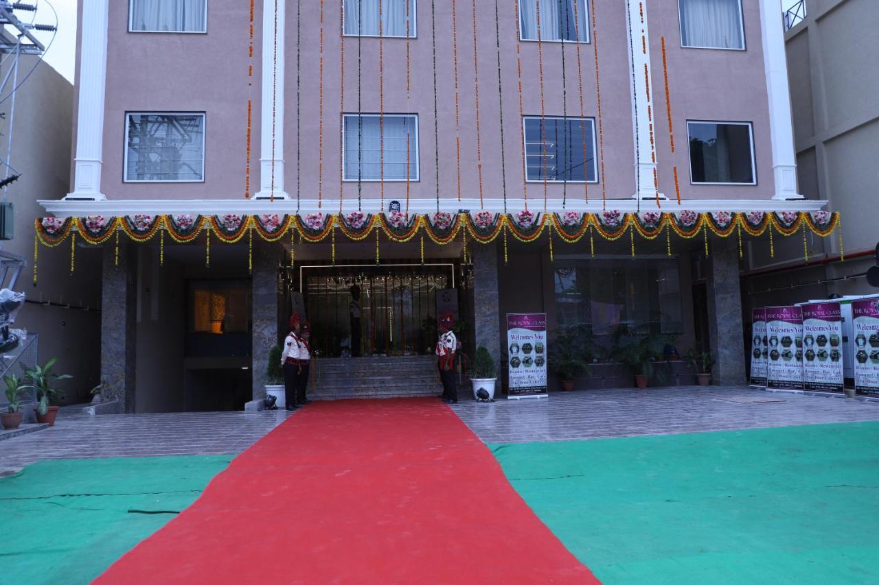 The Royal Class Hotel 瓜廖尔 外观 照片