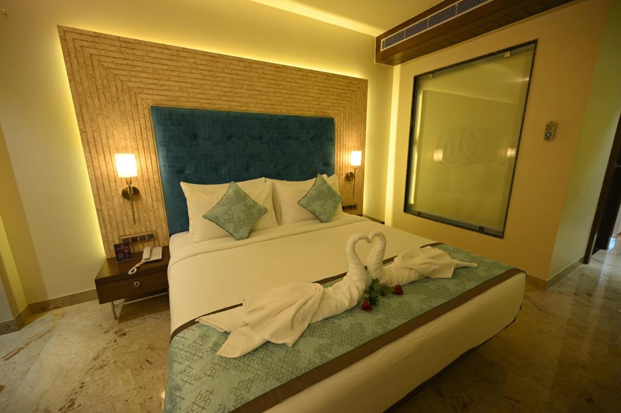 The Royal Class Hotel 瓜廖尔 外观 照片