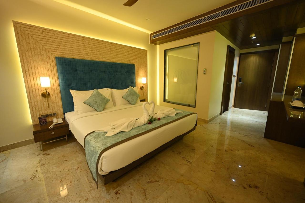 The Royal Class Hotel 瓜廖尔 外观 照片